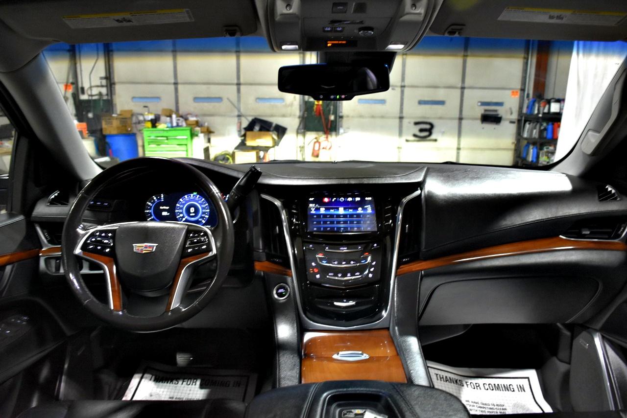 Cadillac Escalade ESV Luxury 2016