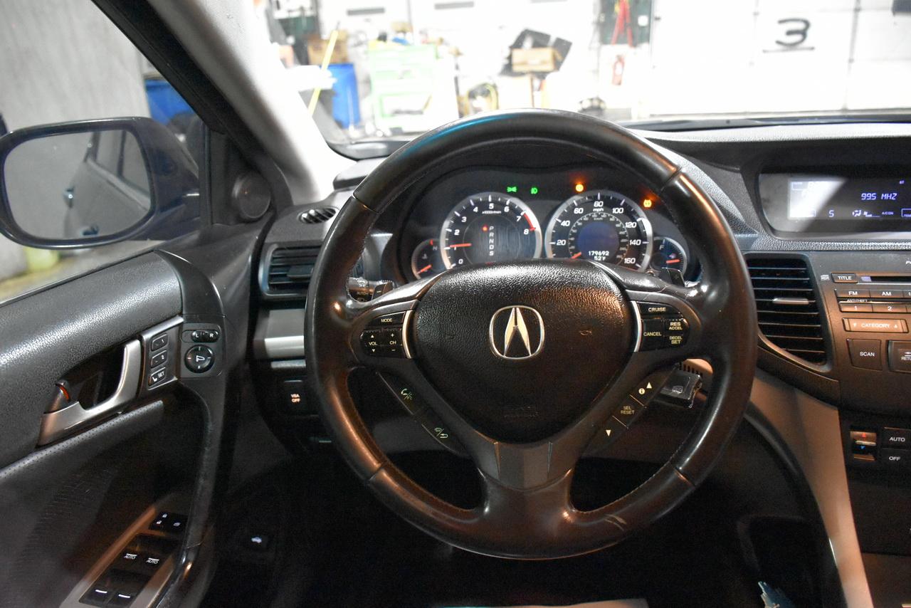 Acura TSX 5-speed AT 2010