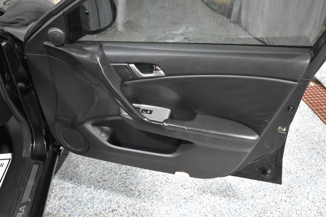 Acura TSX 5-speed AT 2010