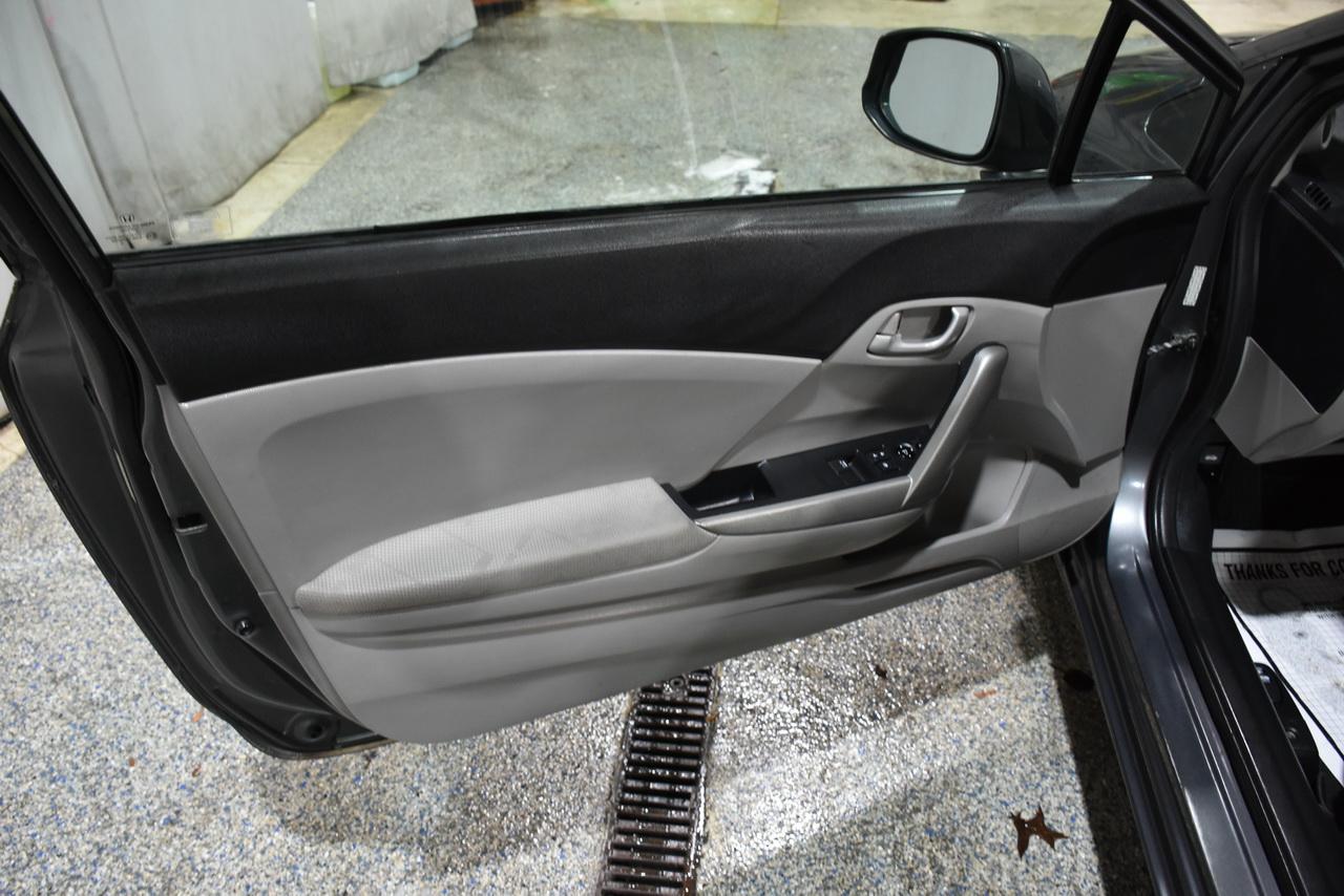 Honda Civic LX Coupe 5-Speed AT 2012