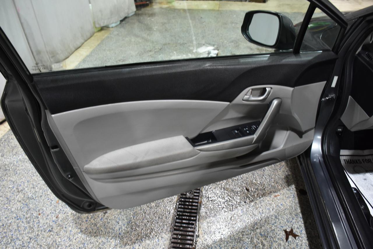 Honda Civic LX Coupe 5-Speed AT 2012