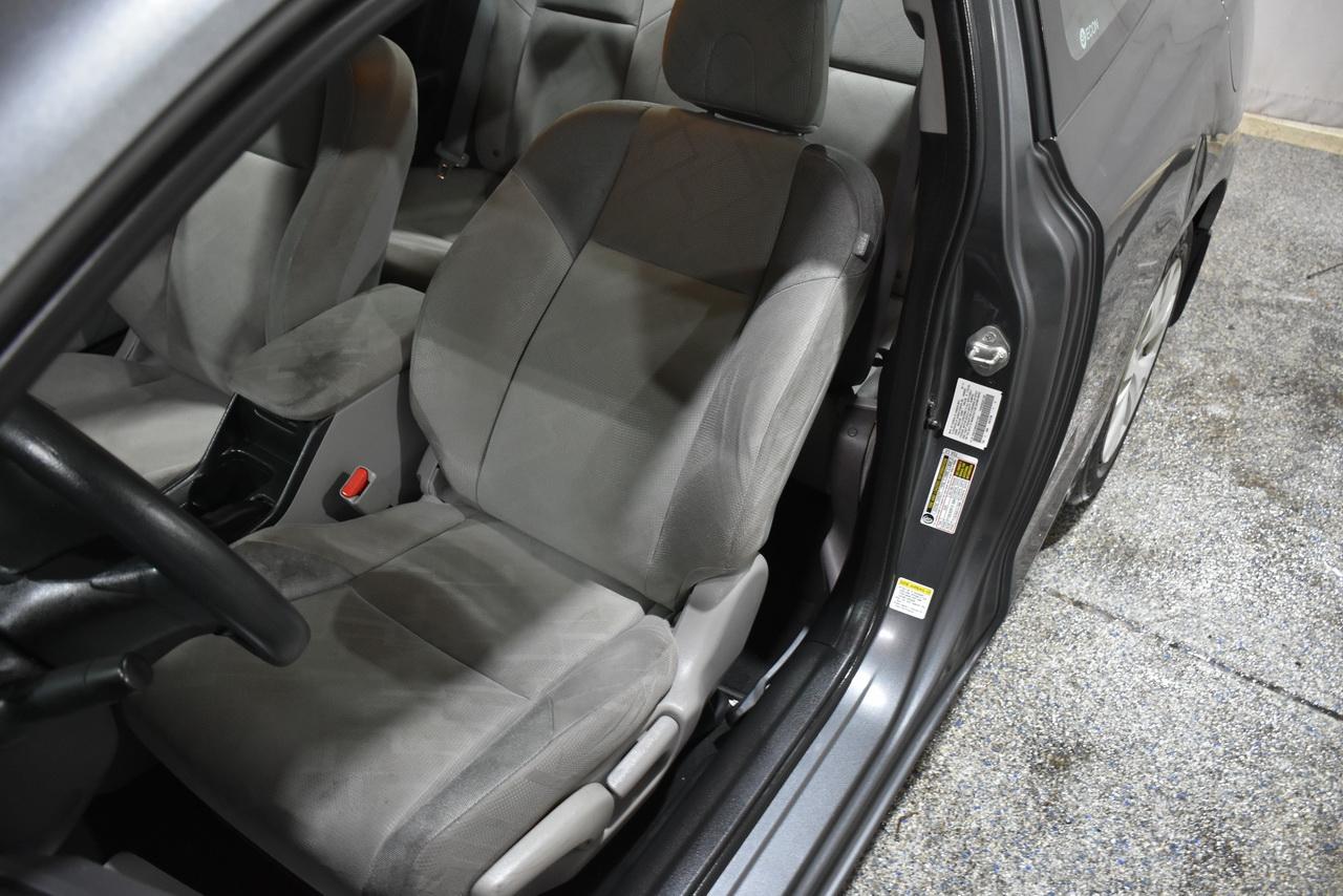 Honda Civic LX Coupe 5-Speed AT 2012