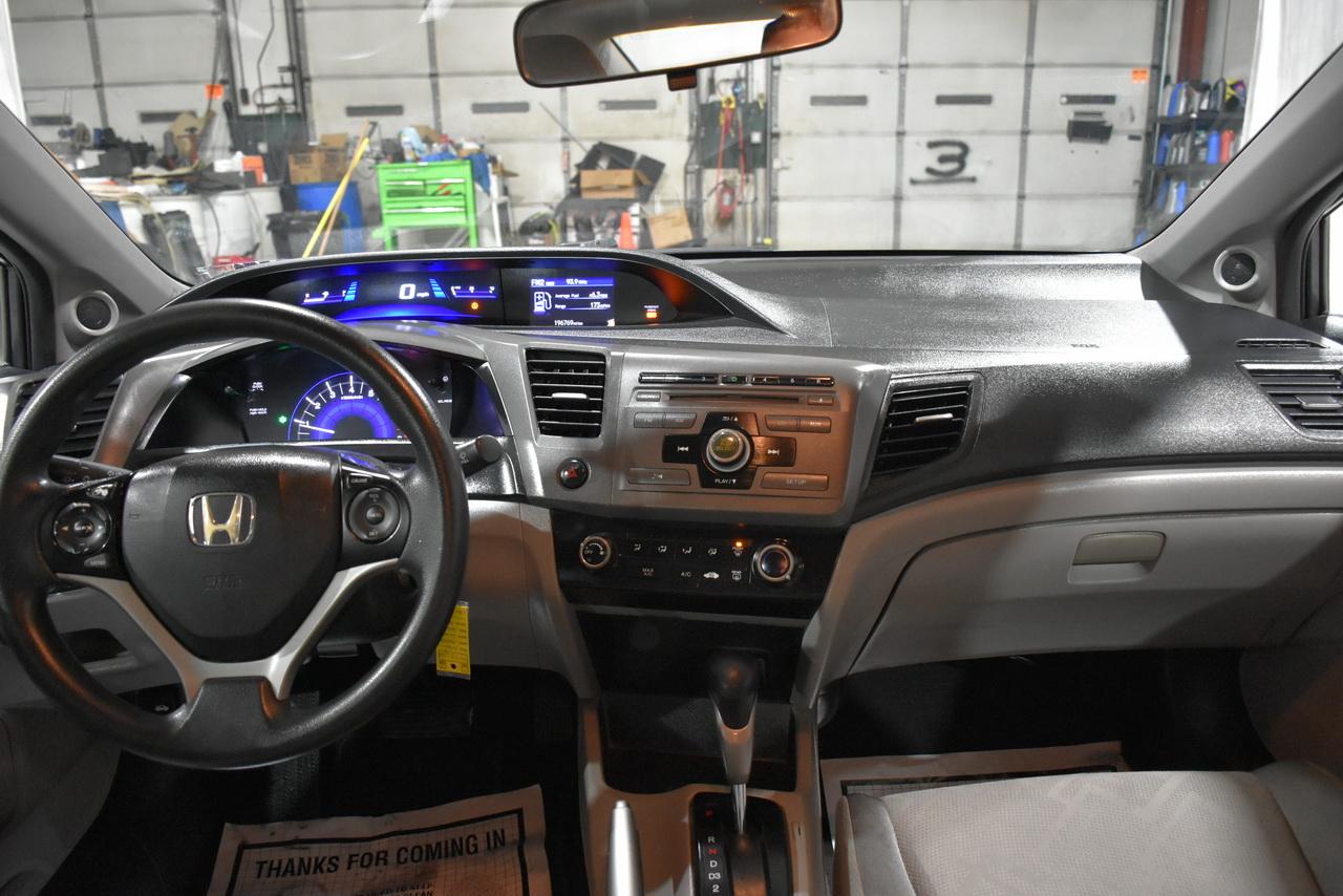 Honda Civic LX Coupe 5-Speed AT 2012