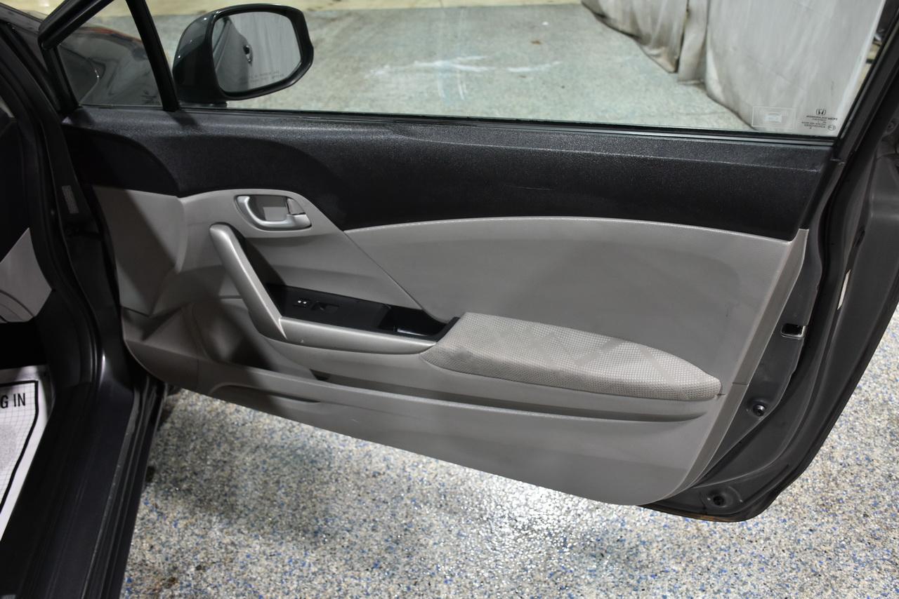 Honda Civic LX Coupe 5-Speed AT 2012