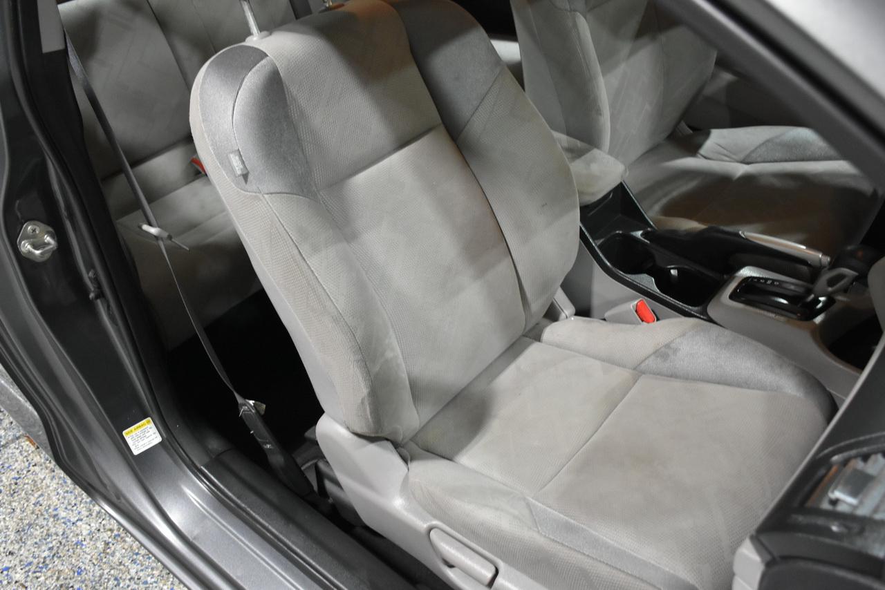 Honda Civic LX Coupe 5-Speed AT 2012