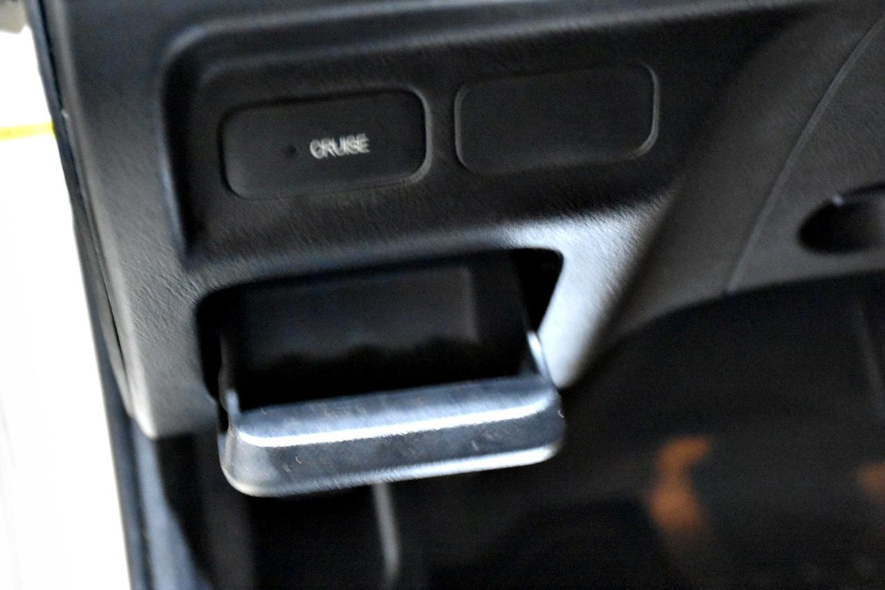 Honda Element EX 4WD 4-spd AT 2005