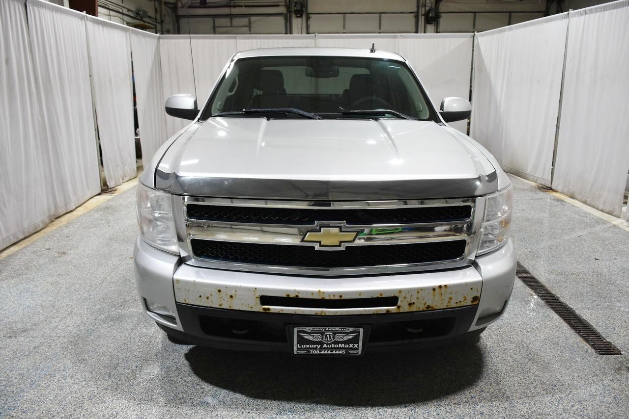 Chevrolet Silverado 1500 LTZ Crew Cab 4WD 2011