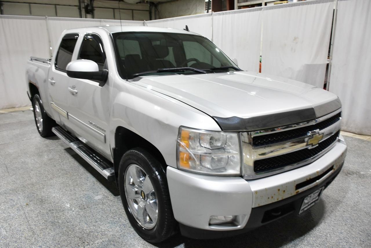 Chevrolet Silverado 1500 LTZ Crew Cab 4WD 2011