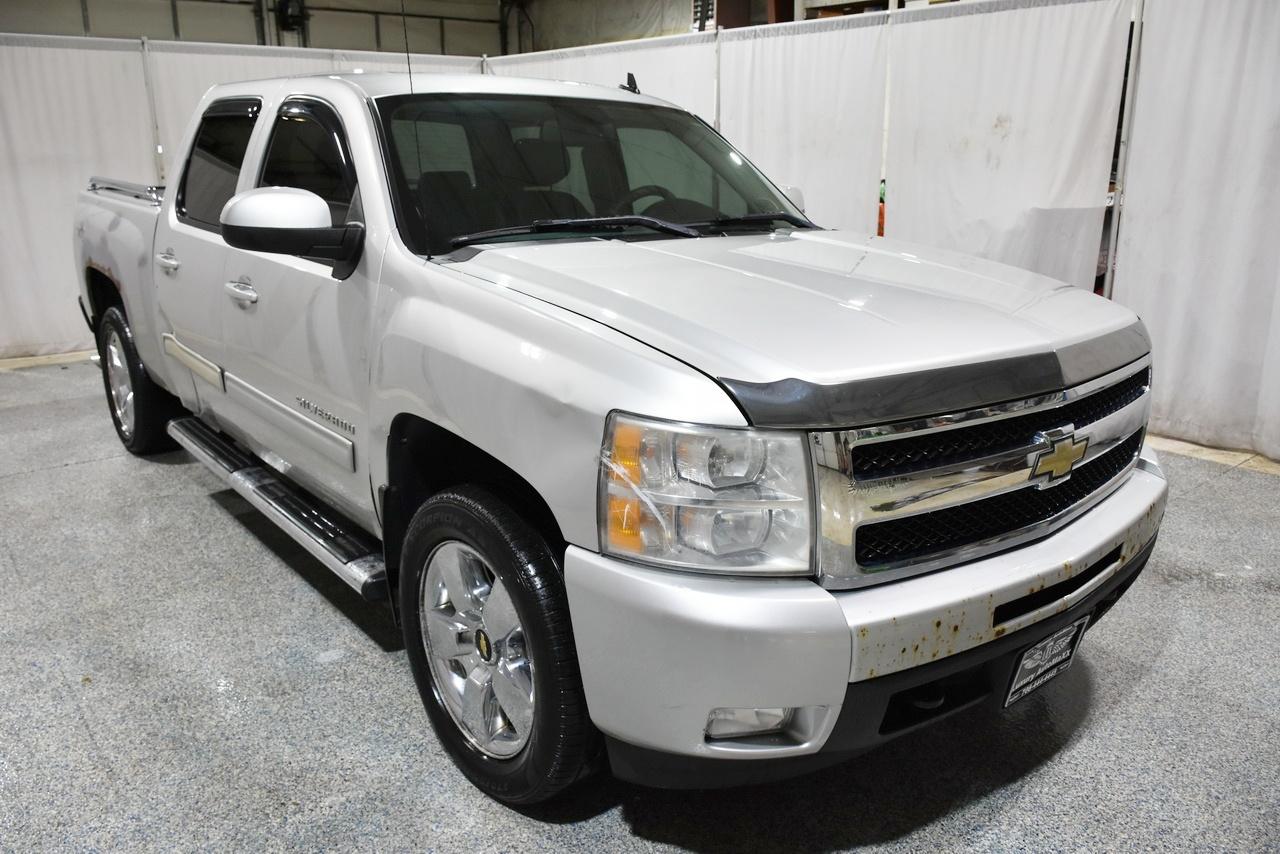 Chevrolet Silverado 1500 LTZ Crew Cab 4WD 2011
