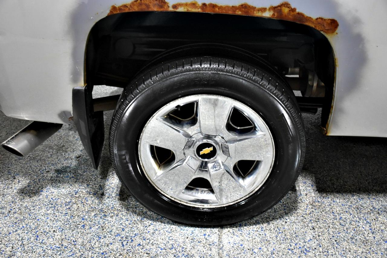 Chevrolet Silverado 1500 LTZ Crew Cab 4WD 2011