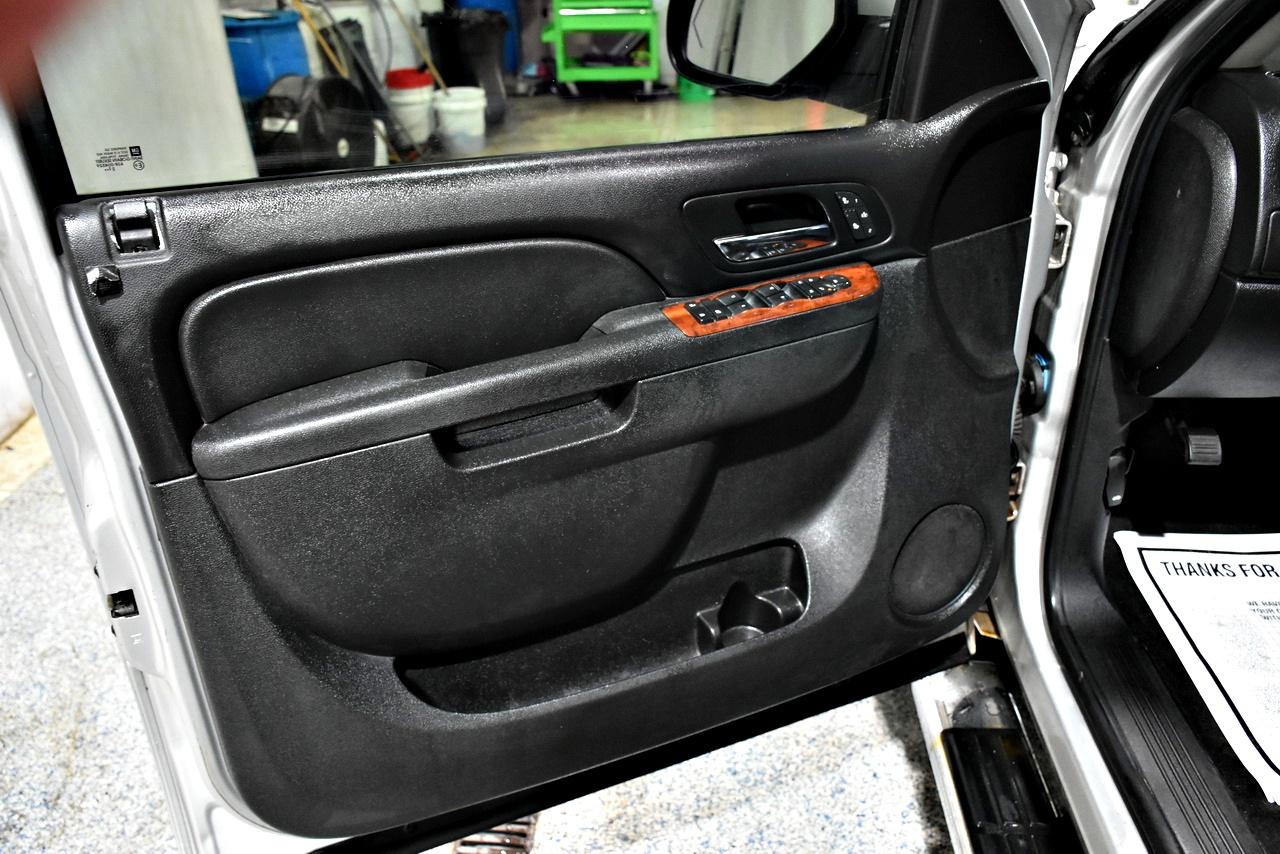 Chevrolet Silverado 1500 LTZ Crew Cab 4WD 2011