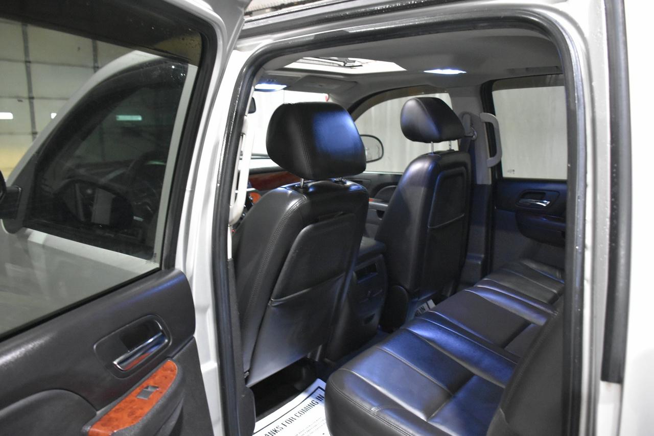 Chevrolet Silverado 1500 LTZ Crew Cab 4WD 2011