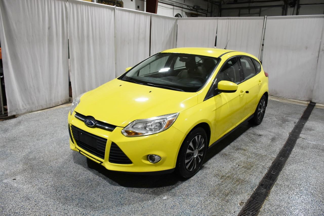Ford Focus SE 2012