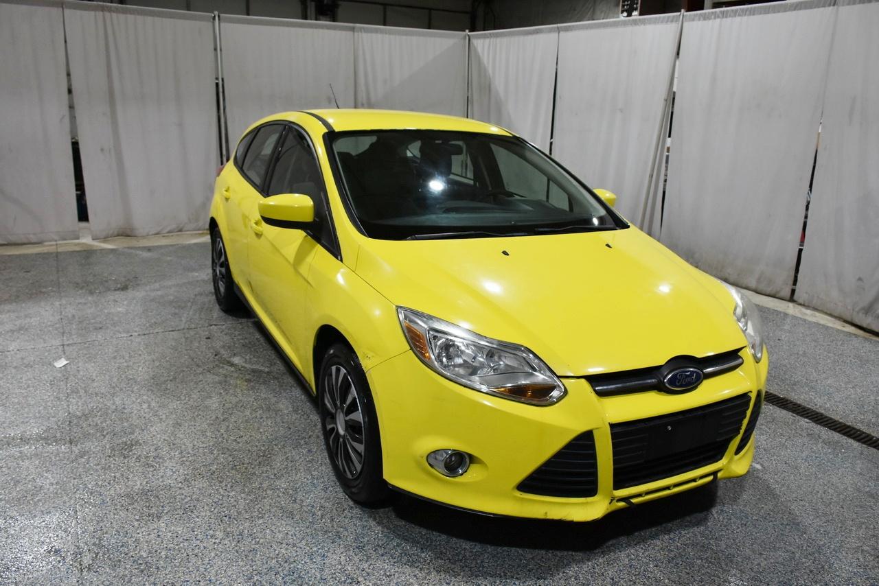 Ford Focus SE 2012