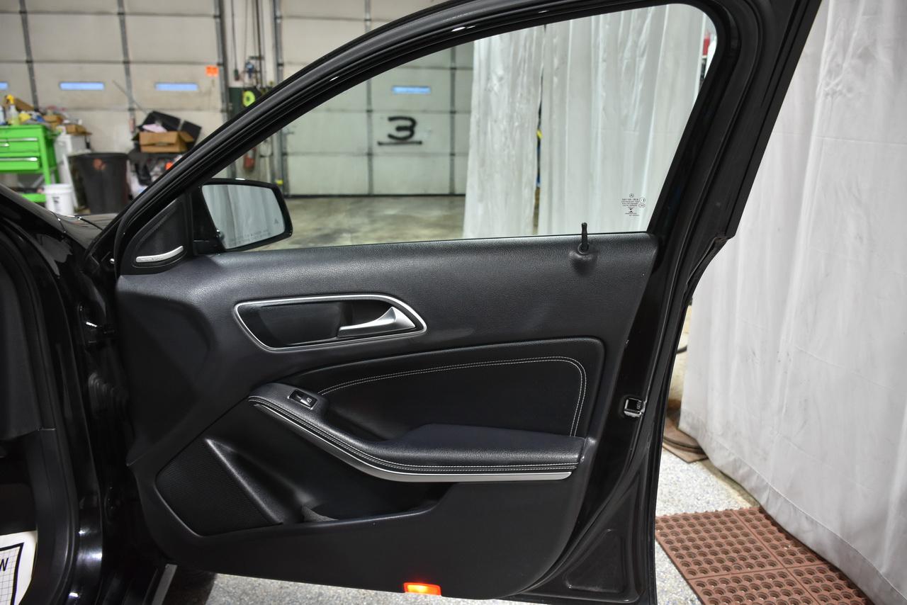 Mercedes-Benz GLA-Class GLA250 4MATIC 2017