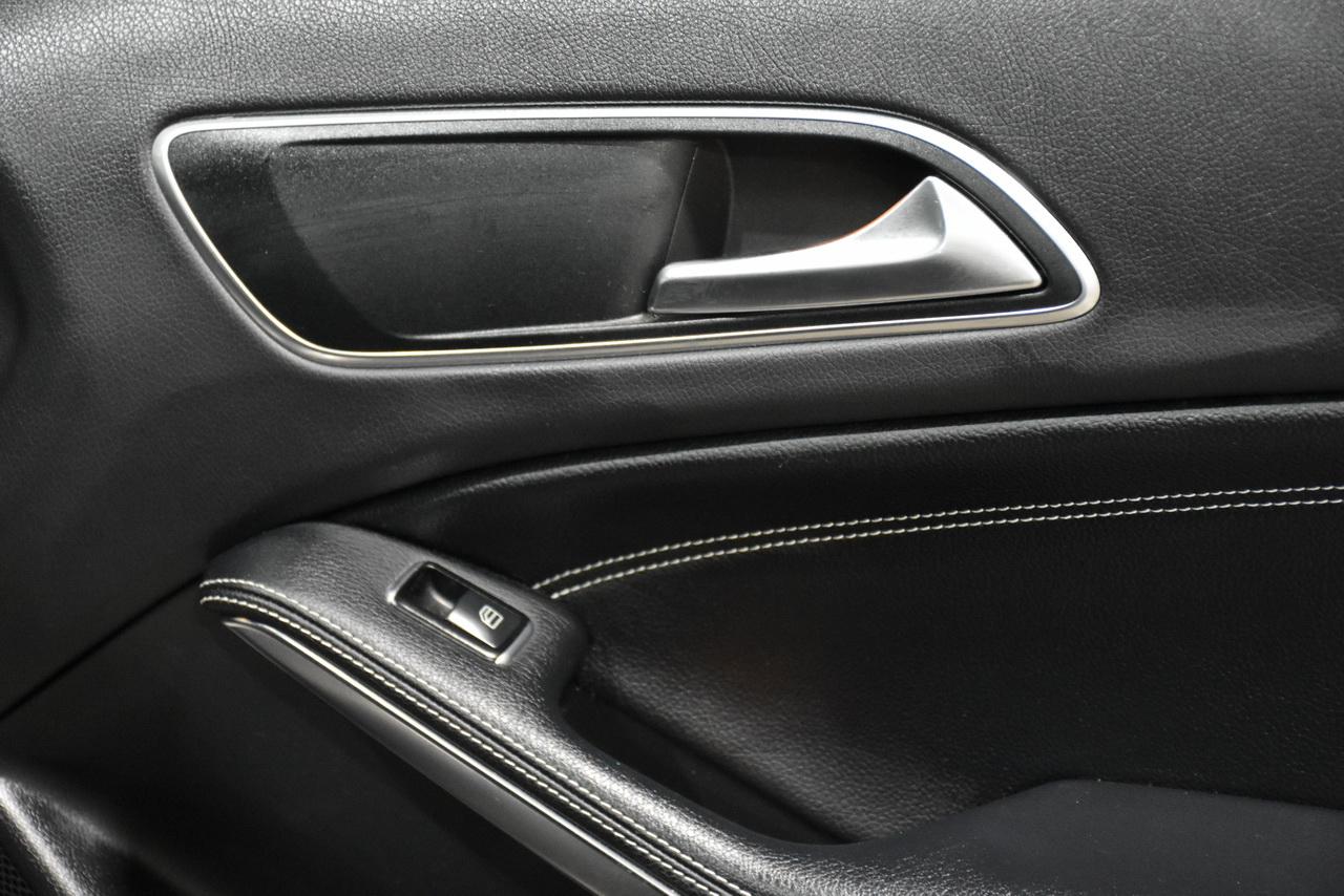 Mercedes-Benz GLA-Class GLA250 4MATIC 2017