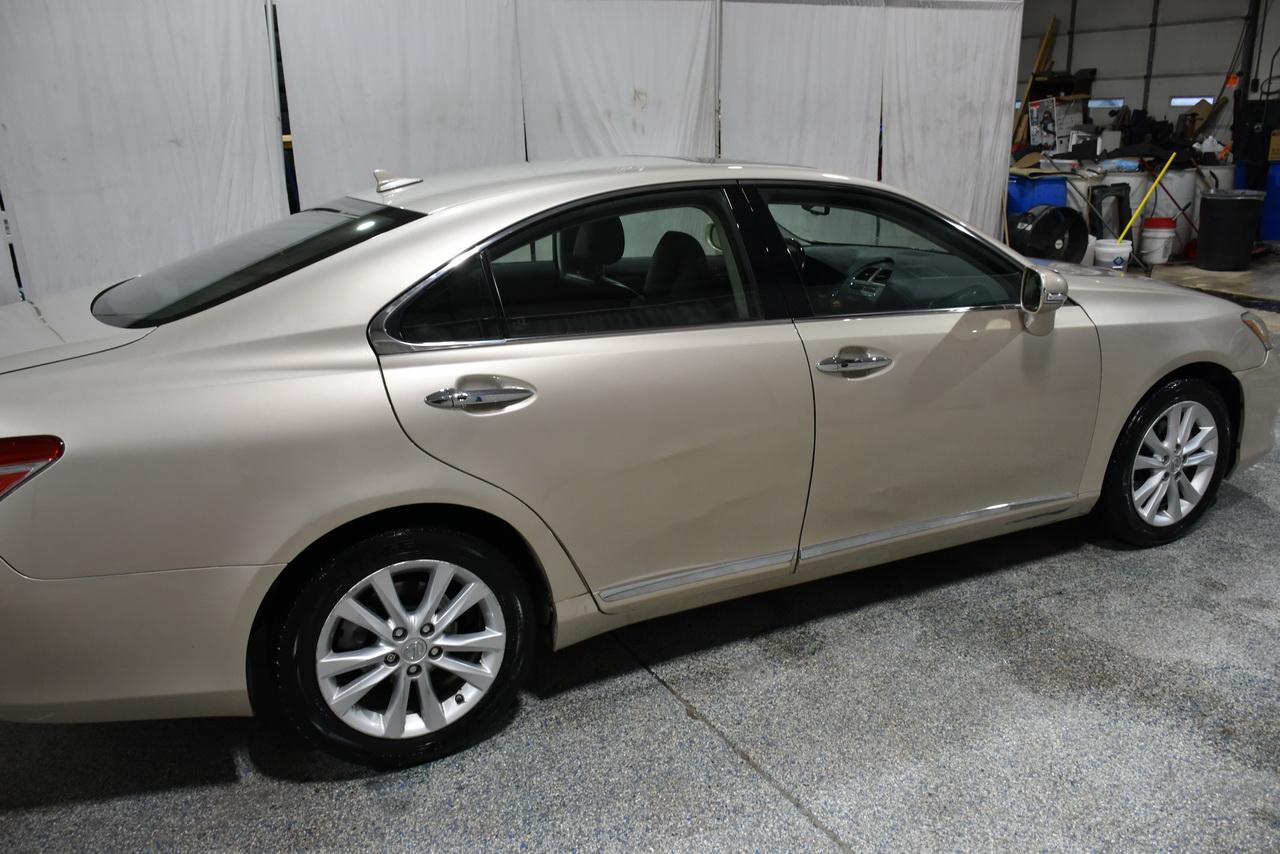 Lexus ES 350 Sedan 2010