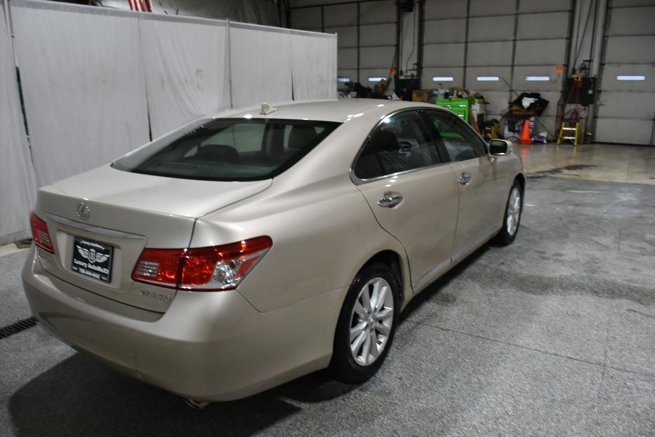Lexus ES 350 Sedan 2010