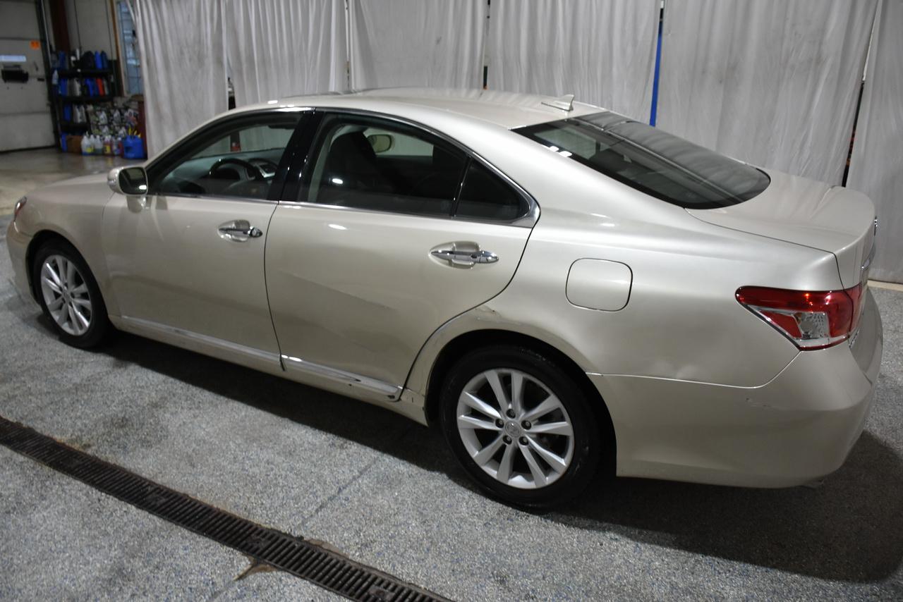 Lexus ES 350 Sedan 2010