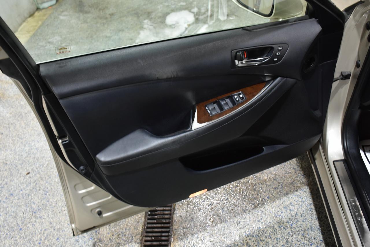 Lexus ES 350 Sedan 2010