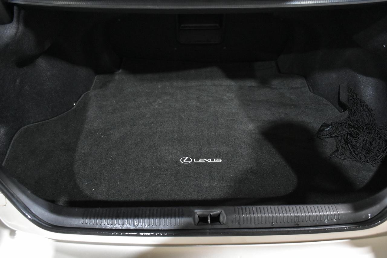 Lexus ES 350 Sedan 2010