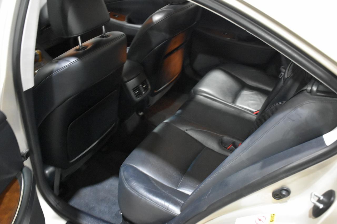 Lexus ES 350 Sedan 2010