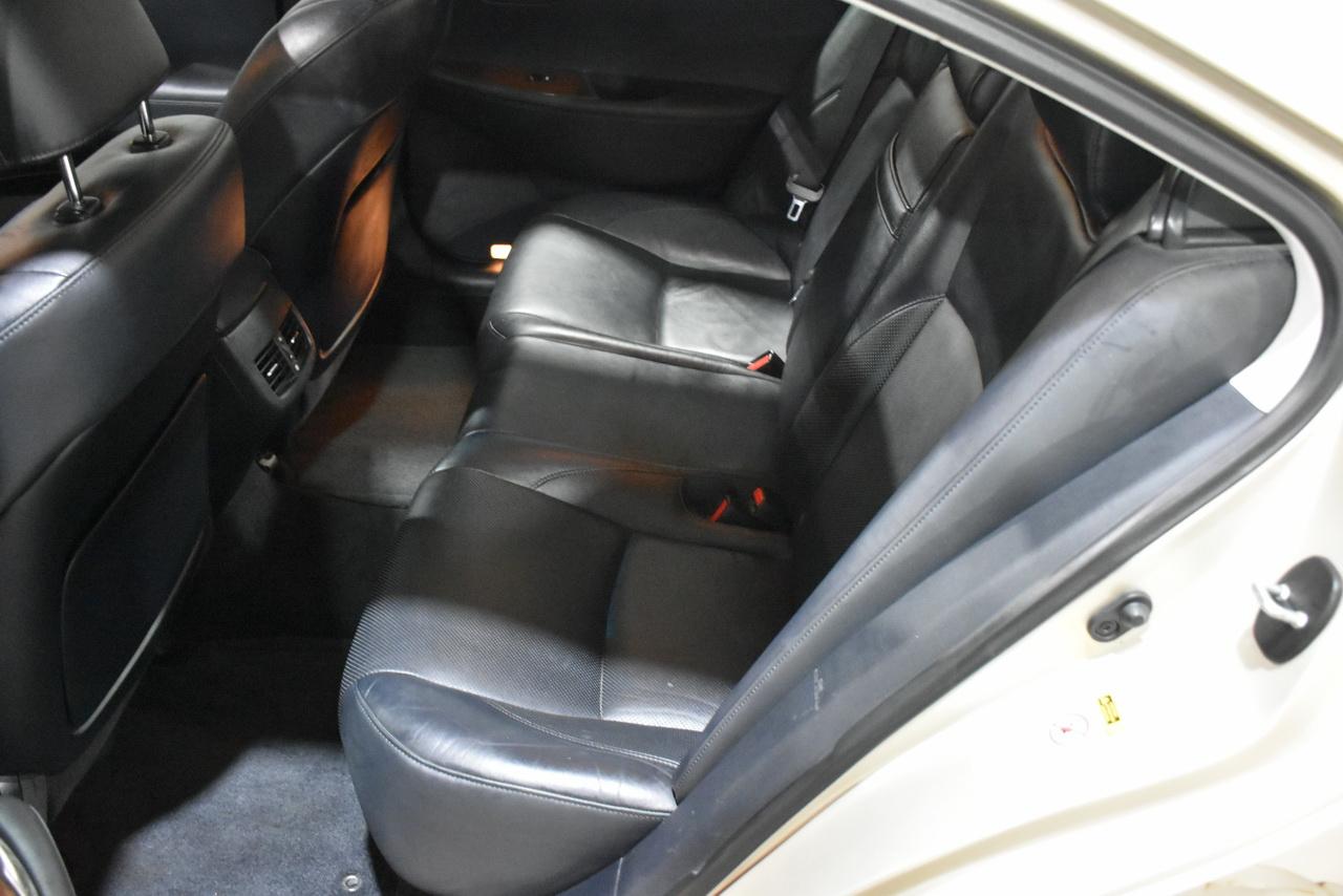Lexus ES 350 Sedan 2010