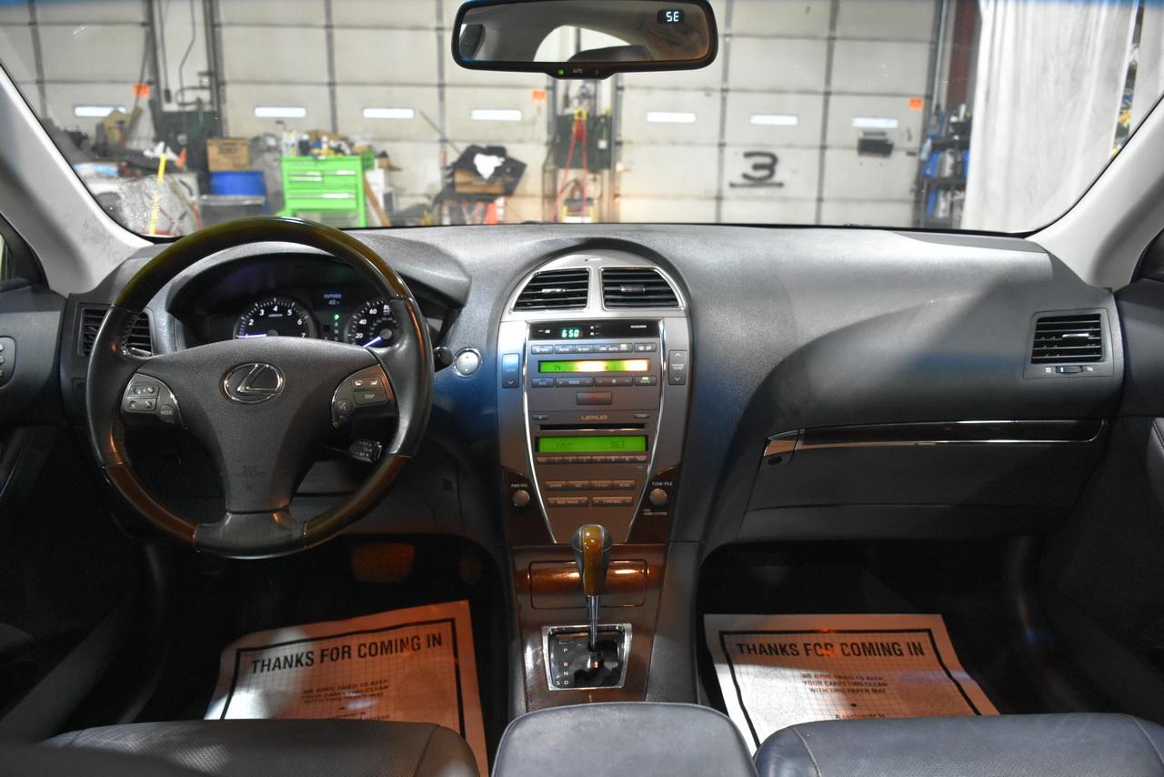 Lexus ES 350 Sedan 2010