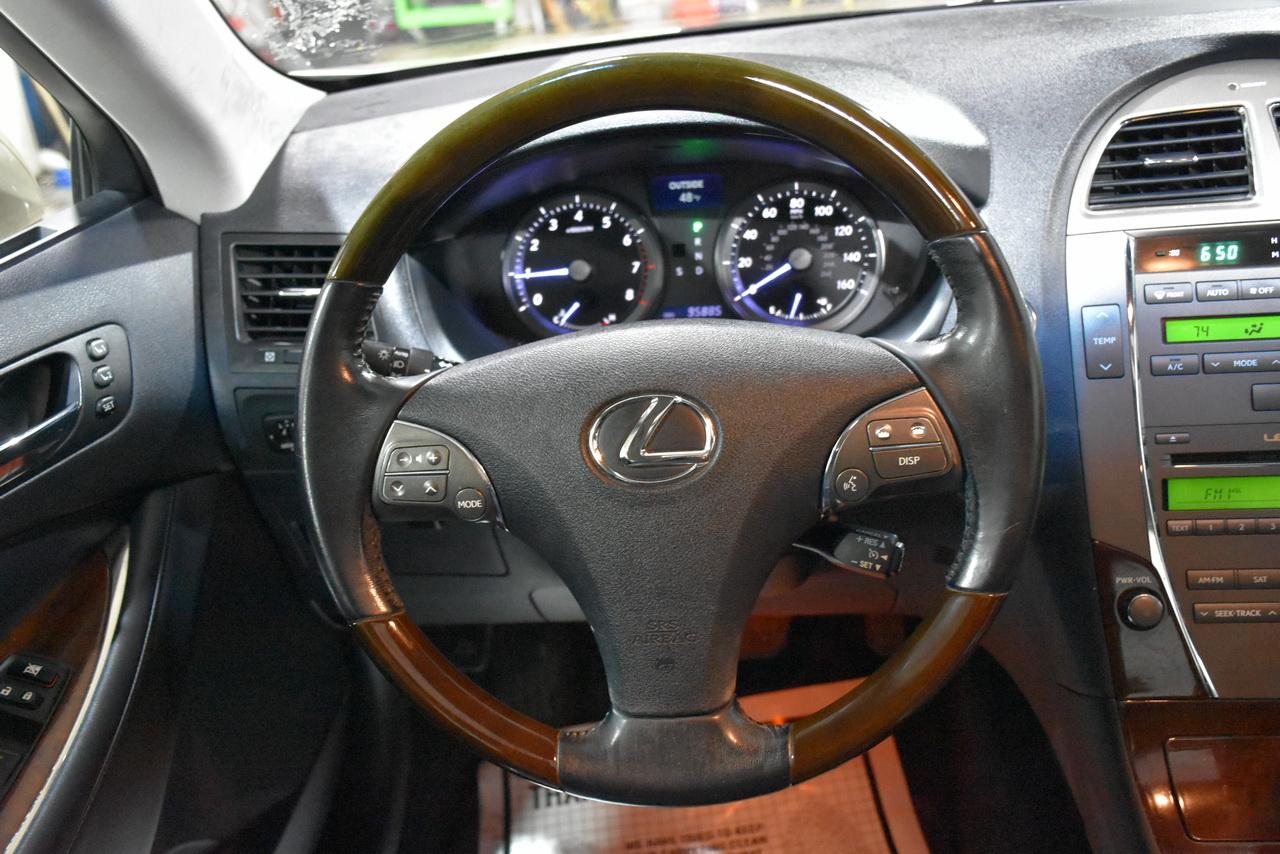 Lexus ES 350 Sedan 2010
