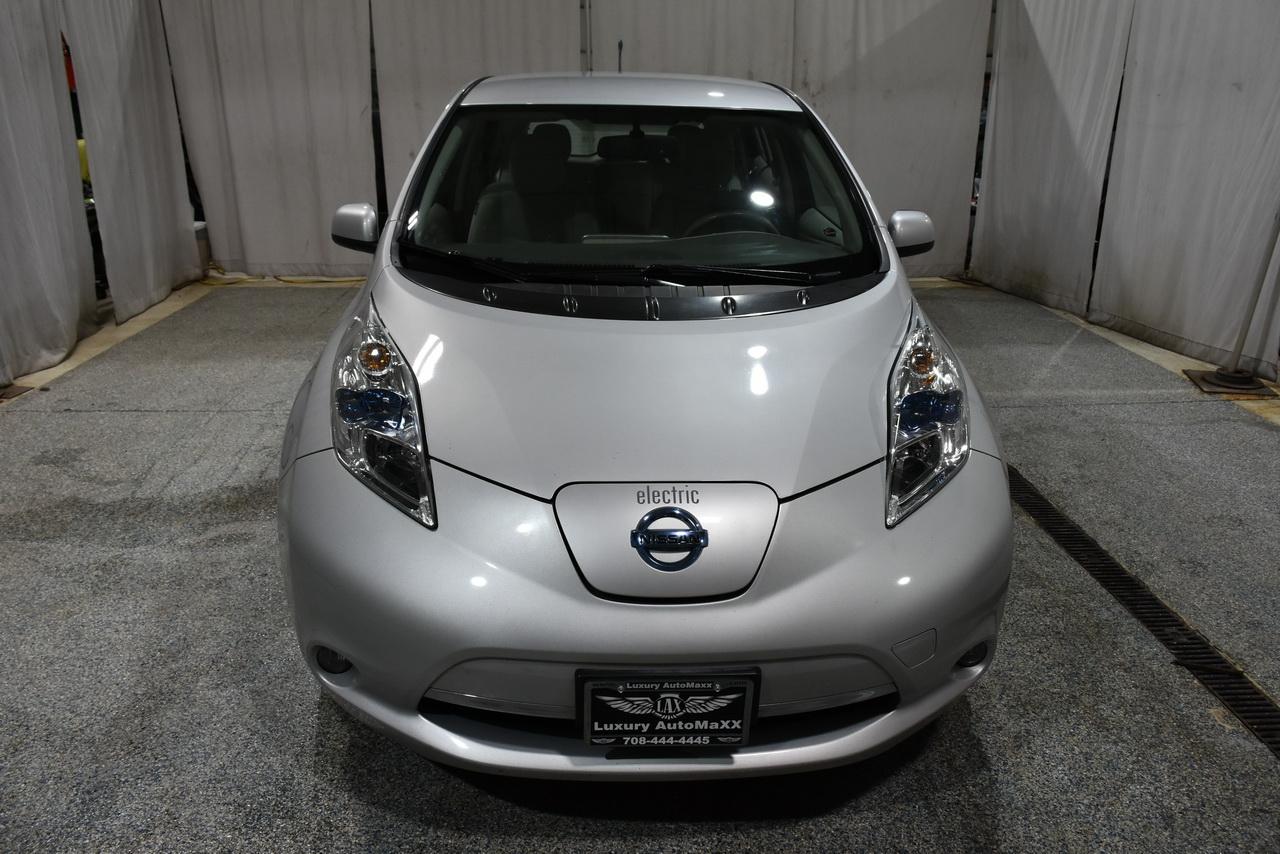 Nissan Leaf S 2013