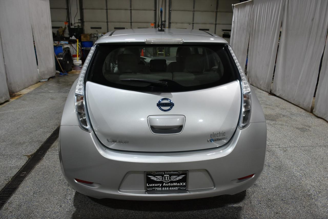 Nissan Leaf S 2013