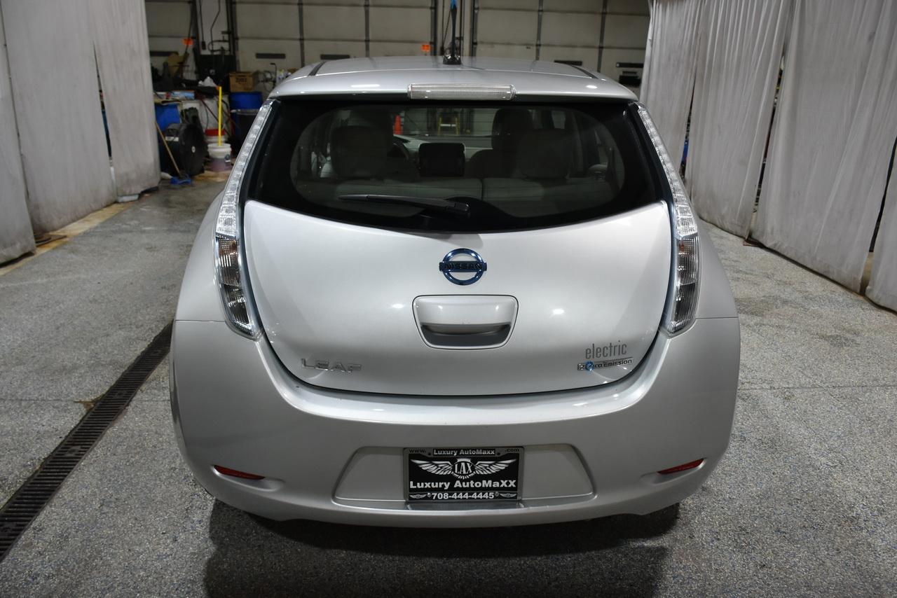 Nissan Leaf S 2013