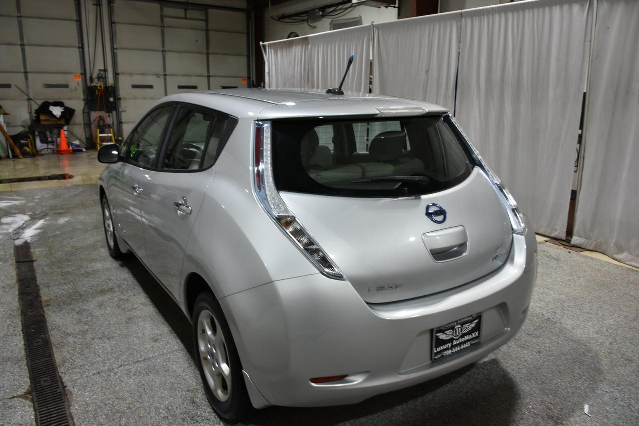 Nissan Leaf S 2013