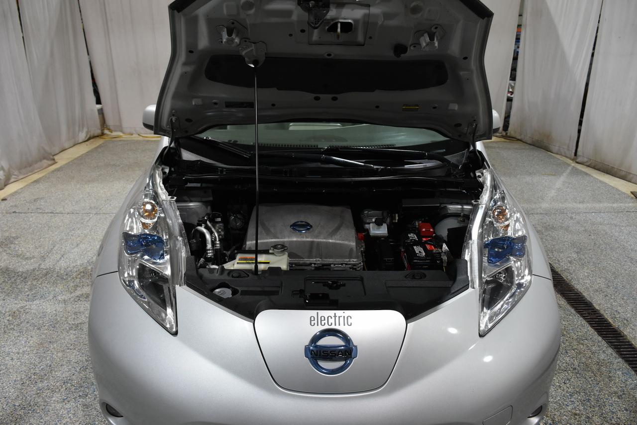 Nissan Leaf S 2013