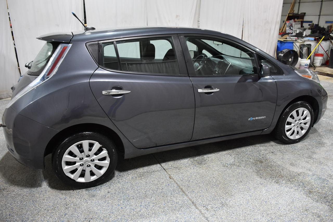 Nissan Leaf S 2013