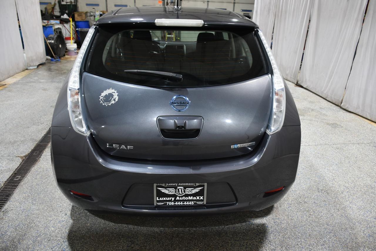 Nissan Leaf S 2013