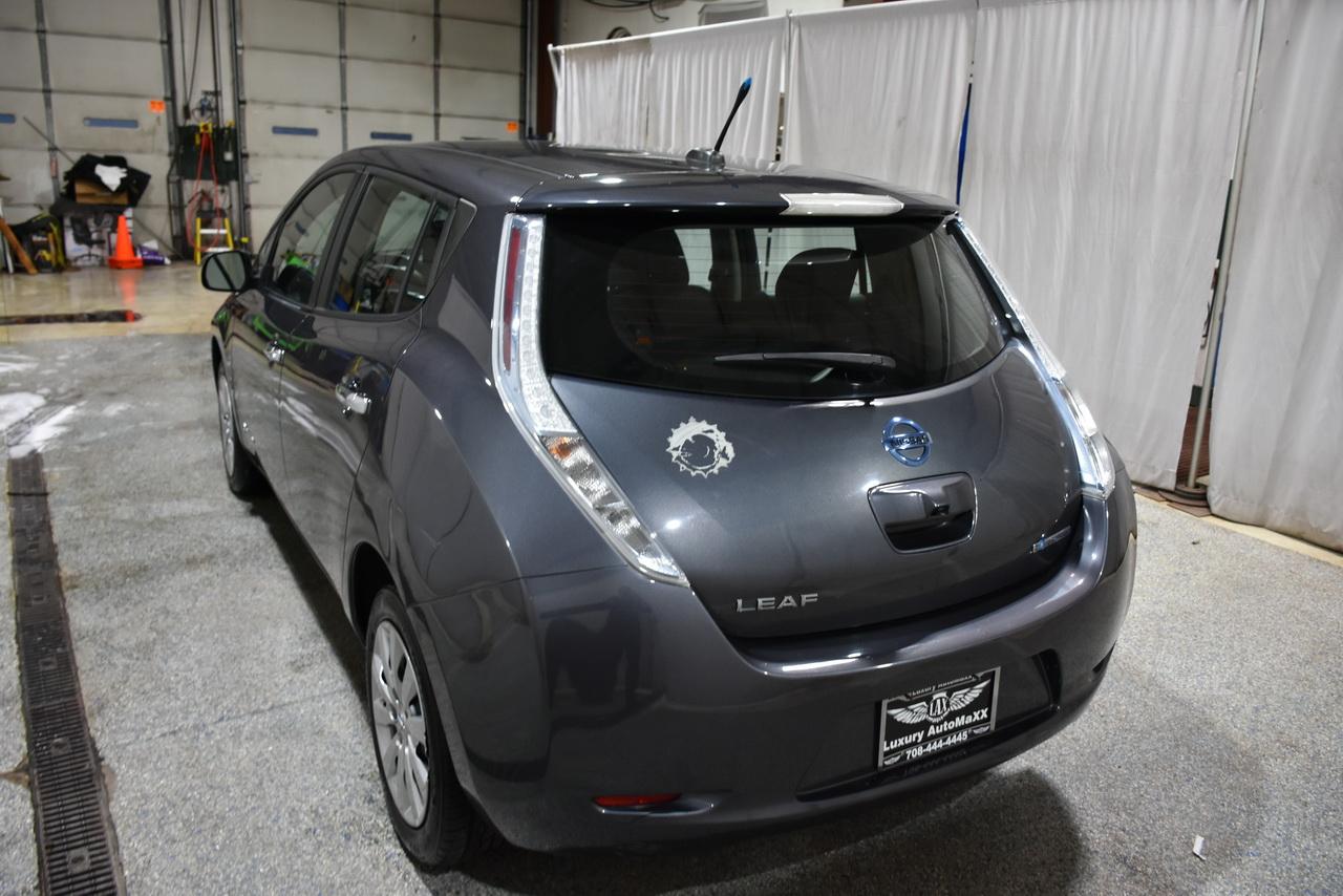 Nissan Leaf S 2013