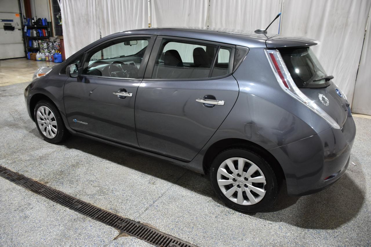 Nissan Leaf S 2013
