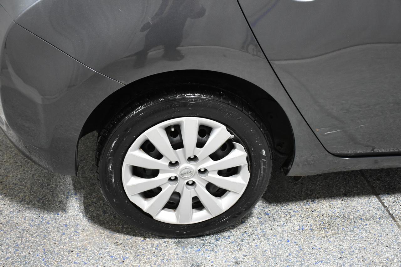 Nissan Leaf S 2013