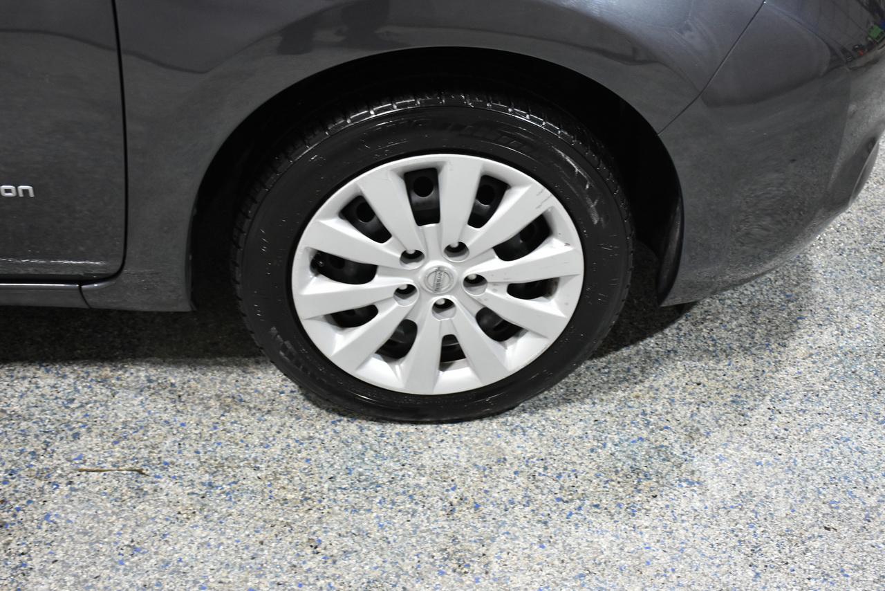 Nissan Leaf S 2013