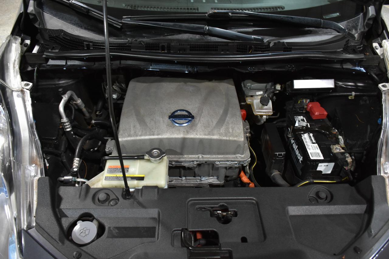 Nissan Leaf S 2013