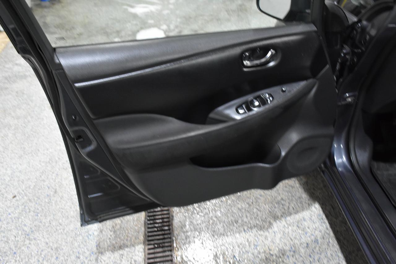 Nissan Leaf S 2013