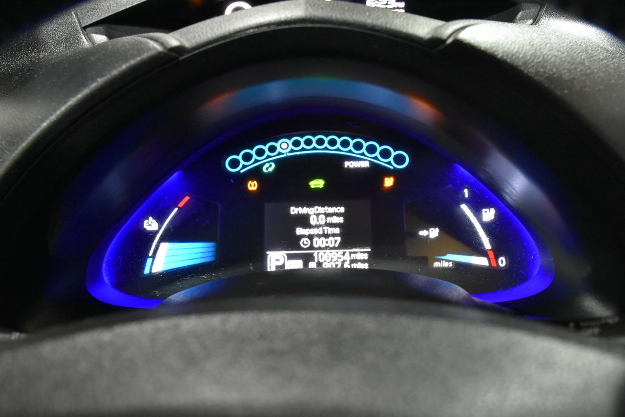 Nissan Leaf S 2013