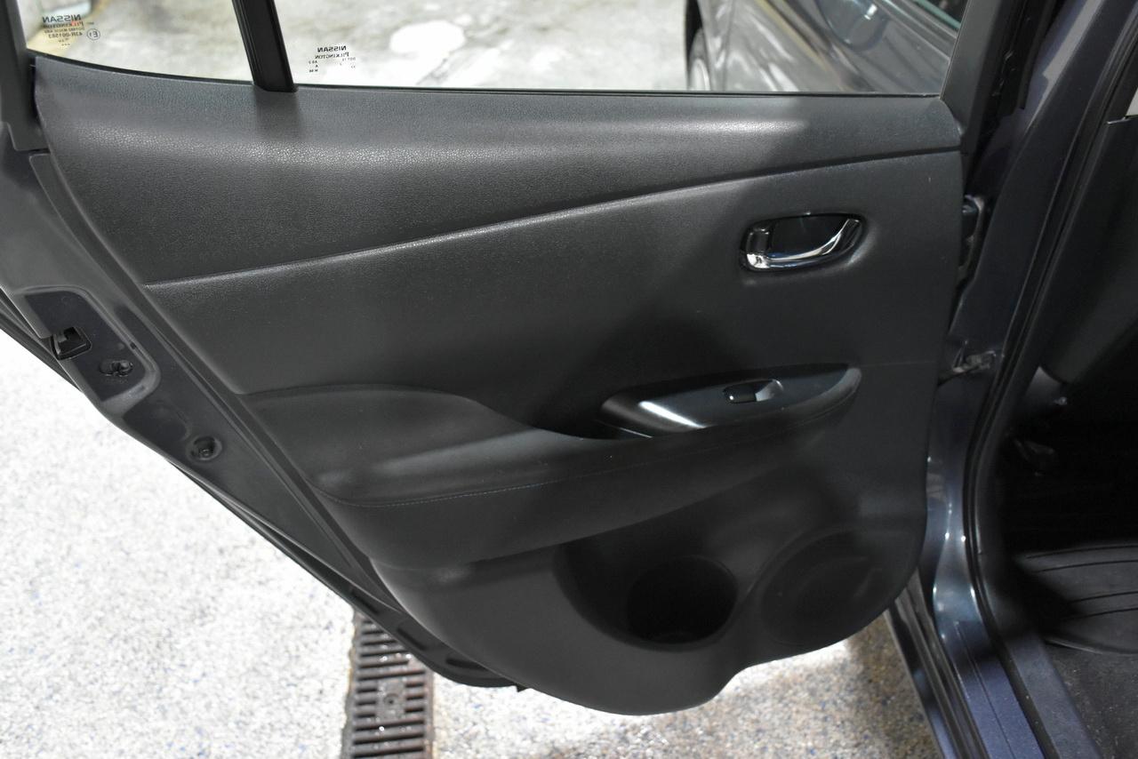 Nissan Leaf S 2013