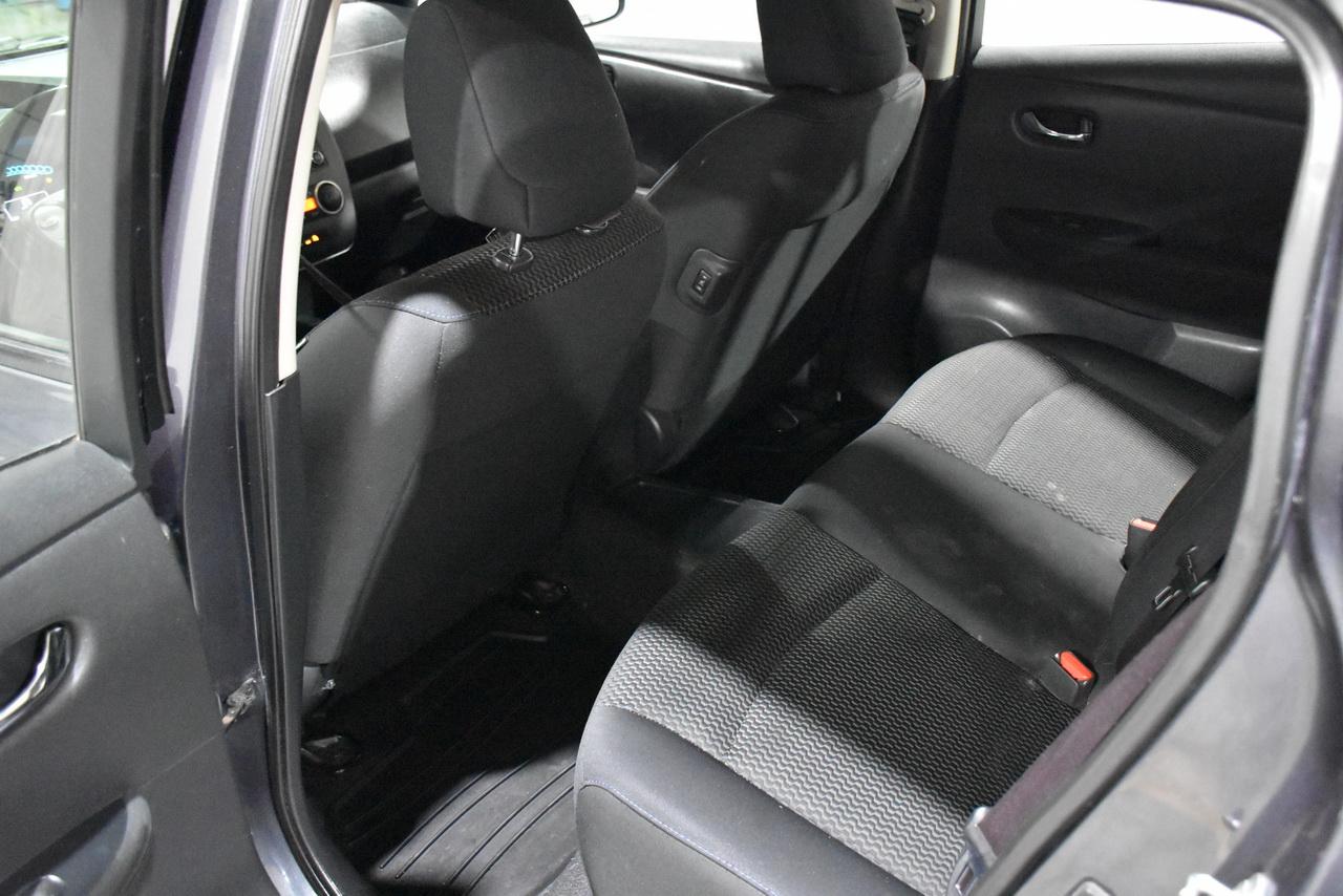 Nissan Leaf S 2013