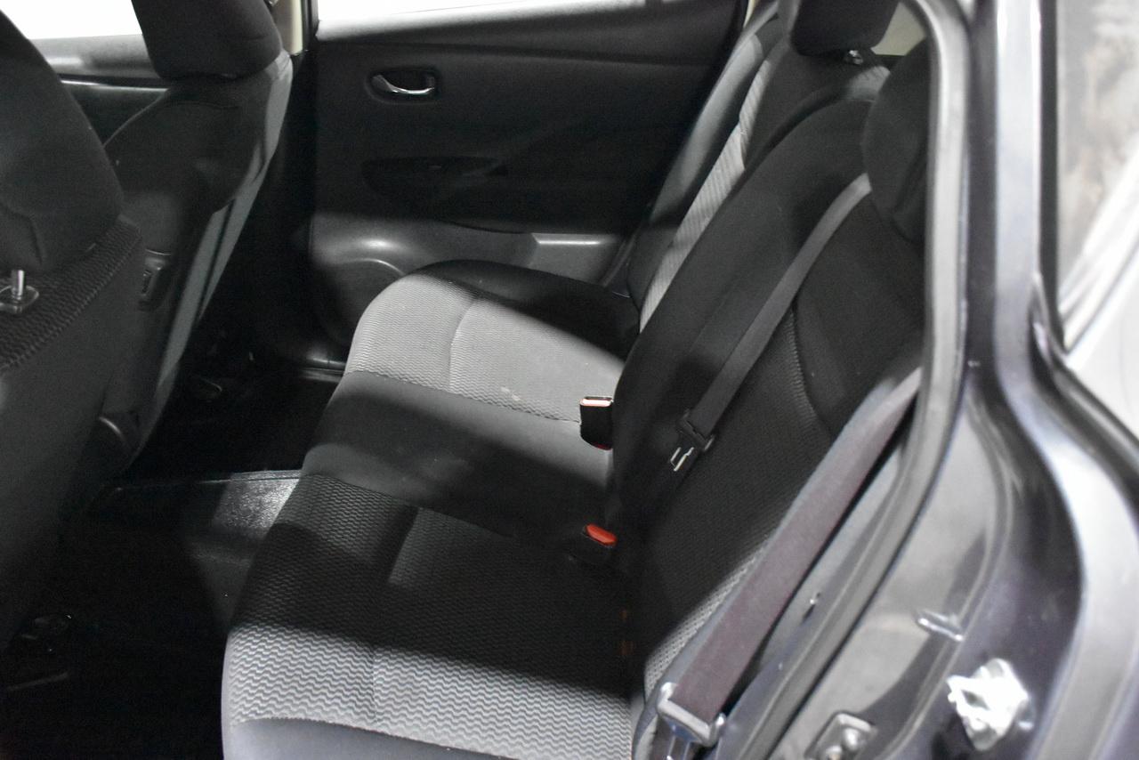 Nissan Leaf S 2013