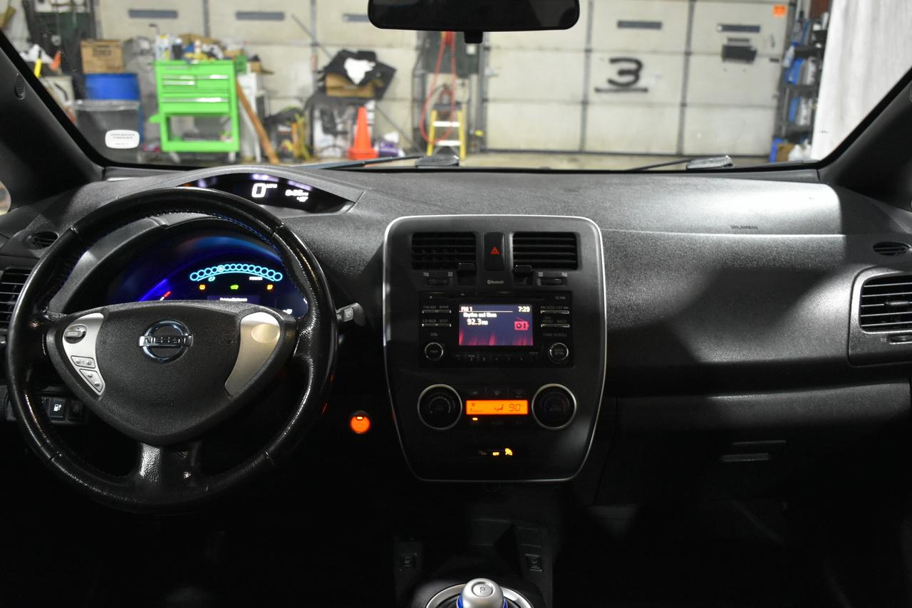 Nissan Leaf S 2013