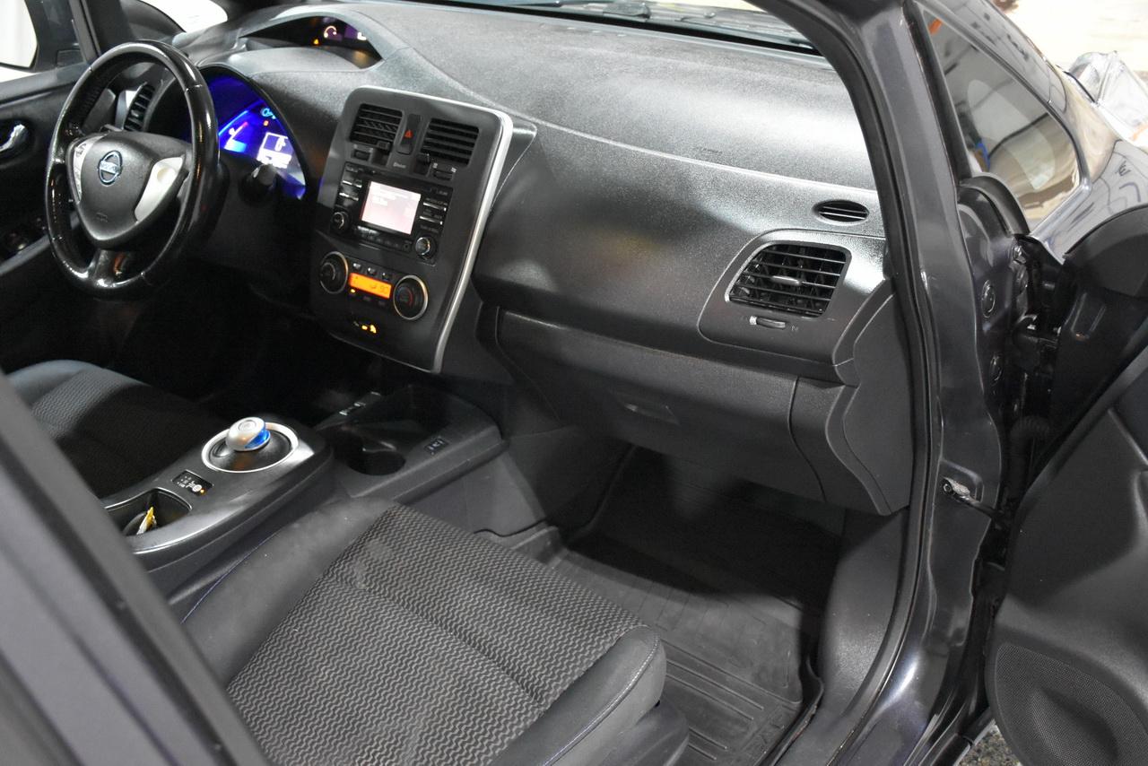 Nissan Leaf S 2013