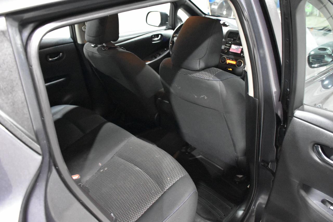 Nissan Leaf S 2013