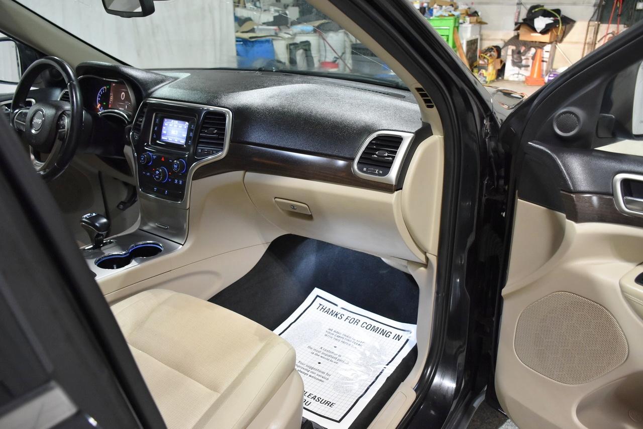 Jeep Grand Cherokee Laredo 4WD 2014